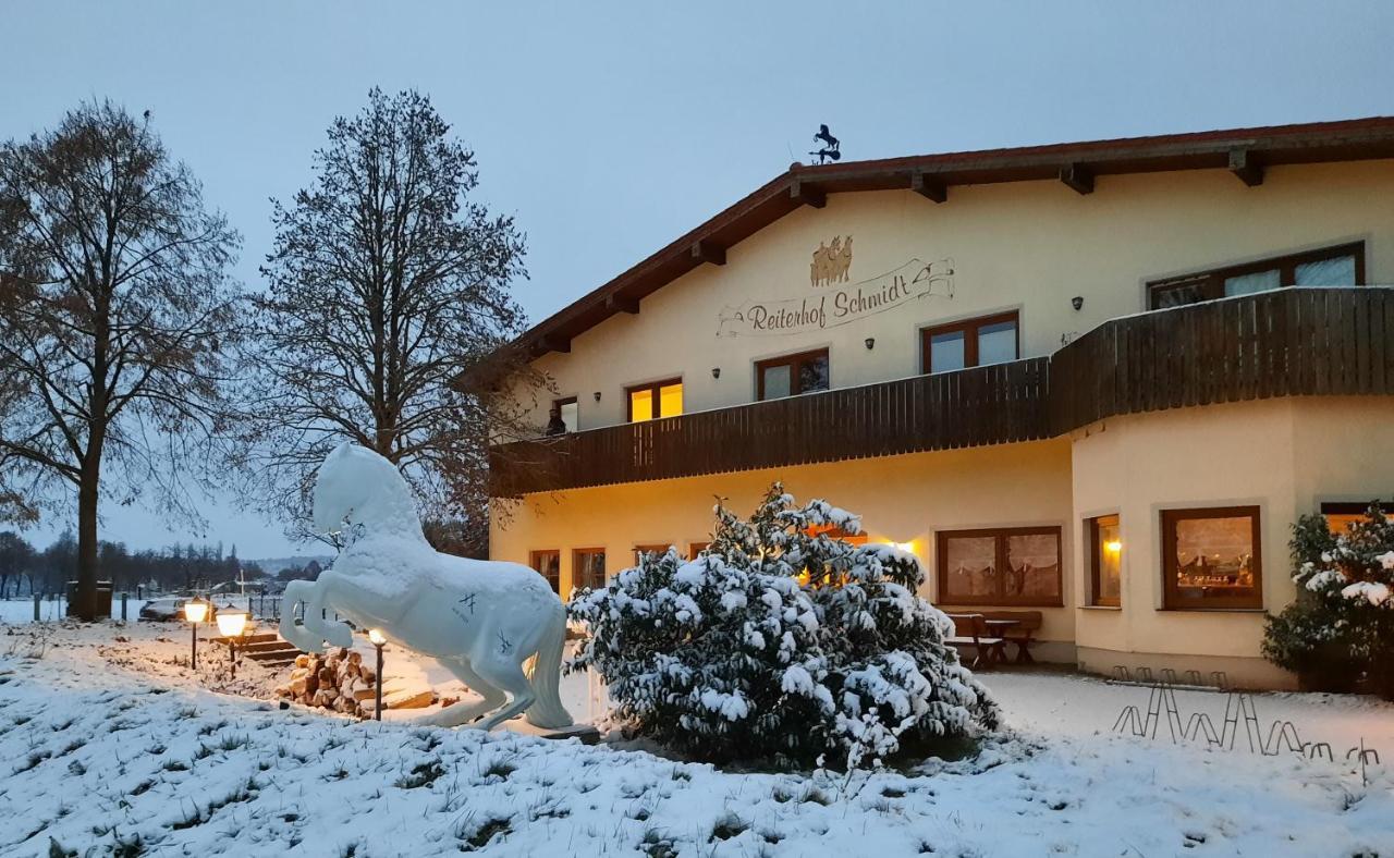 Reiterhof Schmidt, Gaststaette & Pension Golk ภายนอก รูปภาพ
